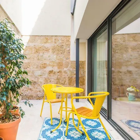 Patio Sao Vicente Lisbon